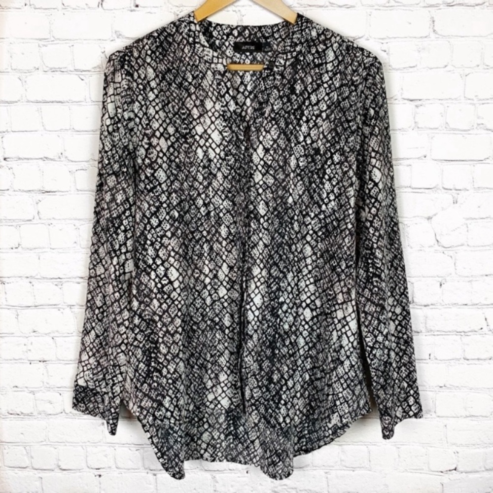 APT 9 Snake Skin Button Up High-Low Top XL